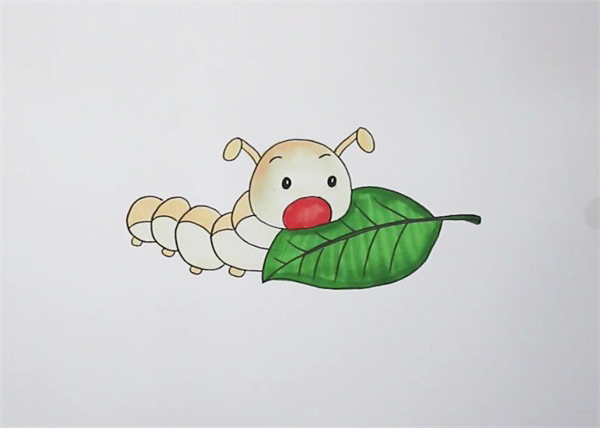 蚕宝宝吃桑叶的样子怎么画